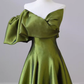 Robe de bal longue verte sans bretelles trapèze B162