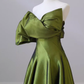 Robe de bal longue verte sans bretelles trapèze B162