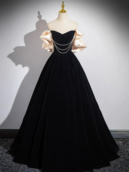 Robe de bal longue en velours noir trapèze B173