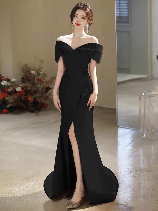 Robe de bal longue noire sirène en satin simple à épaules dénudées B235