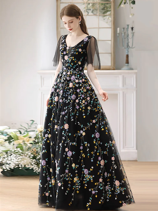 Robe de bal longue en dentelle et tulle trapèze noire B237