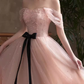 Belle robe de bal longue en tulle rose avec manches cape et ligne A B654