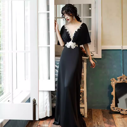 Robe de bal longue noire Vintage ligne A, décolleté en V, B672